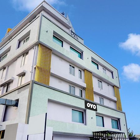 Super Townhouse Dev'S Inn By Cj Gunadala Bagian luar foto
