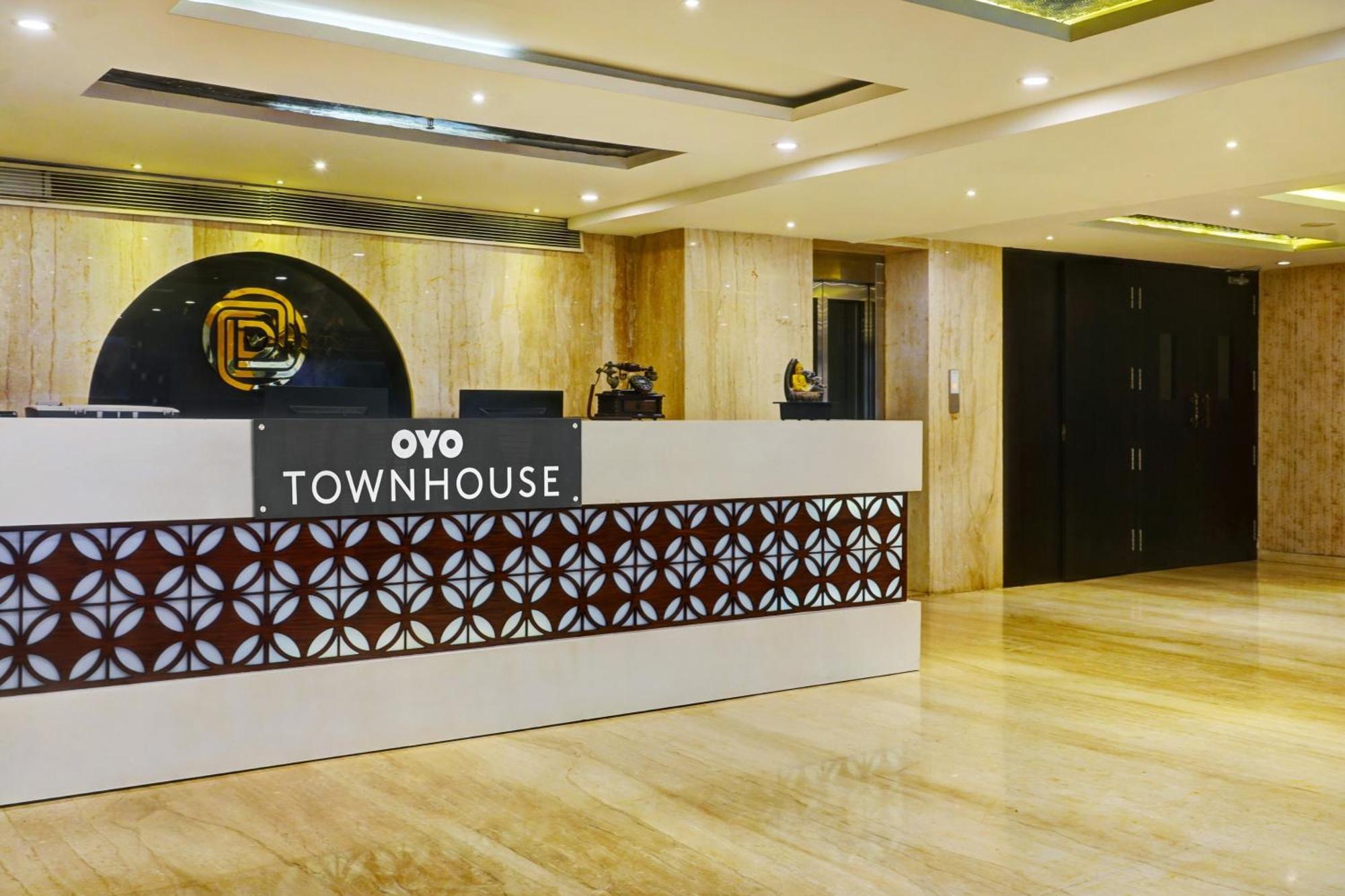 Super Townhouse Dev'S Inn By Cj Gunadala Bagian luar foto