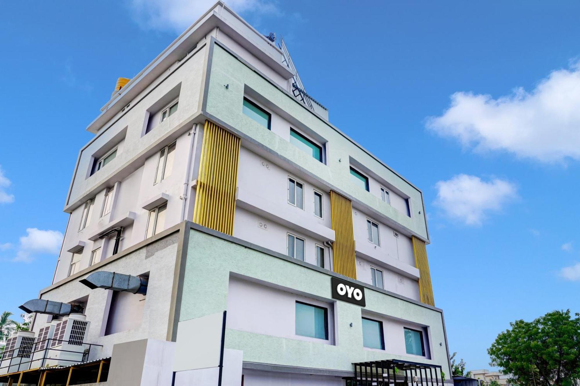 Super Townhouse Dev'S Inn By Cj Gunadala Bagian luar foto