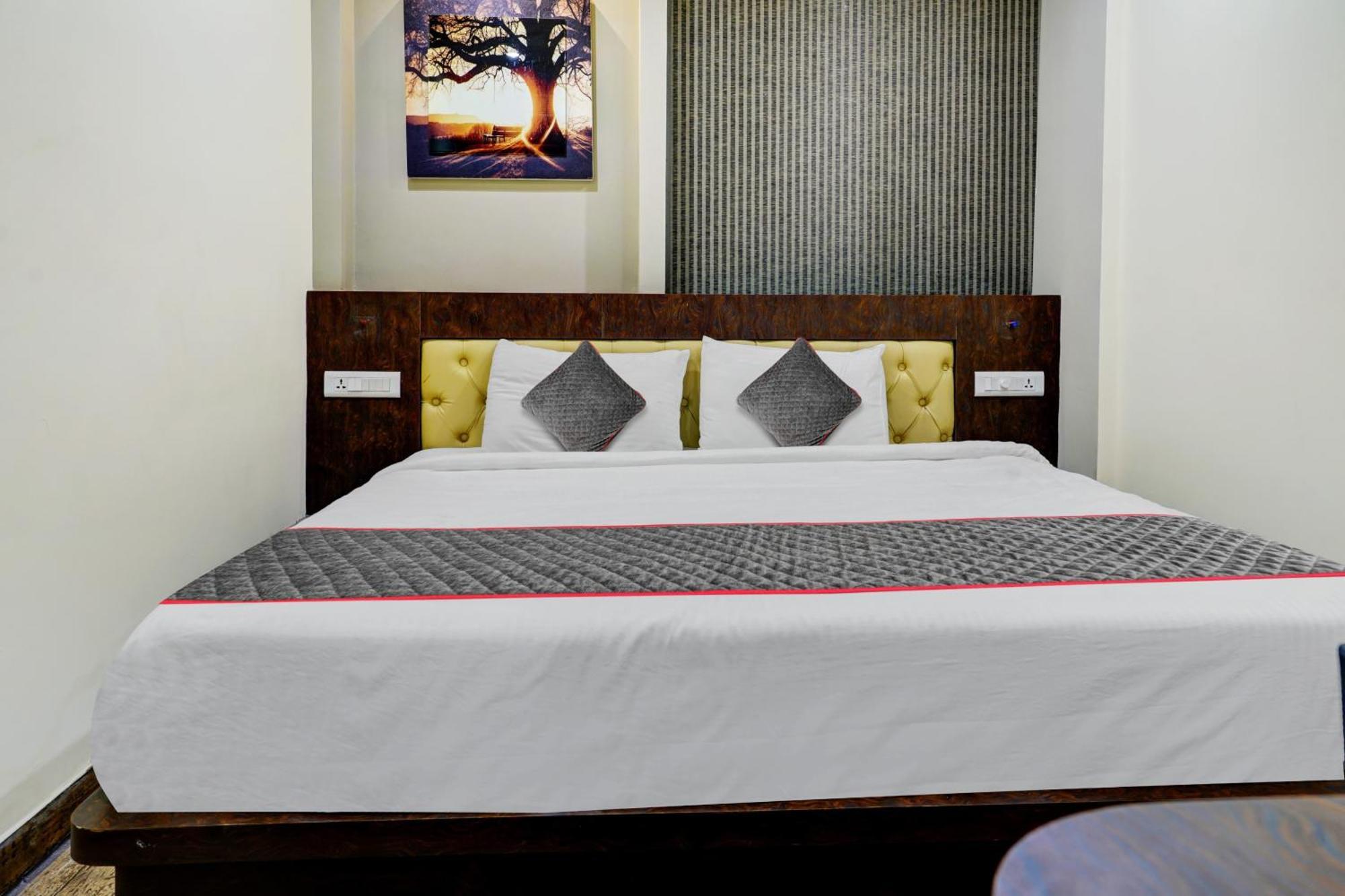 Super Townhouse Dev'S Inn By Cj Gunadala Bagian luar foto